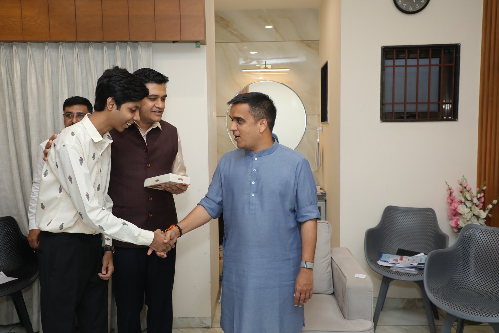 Felicitation moment